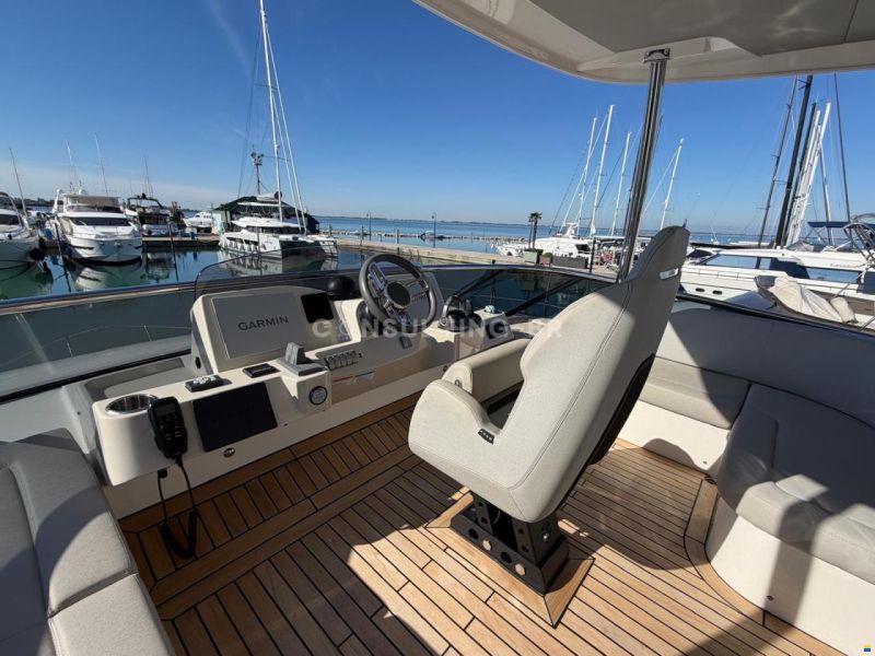Absolute Navetta 52