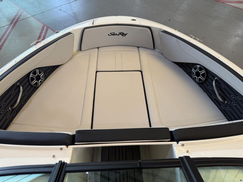 Sea Ray 210 SPX