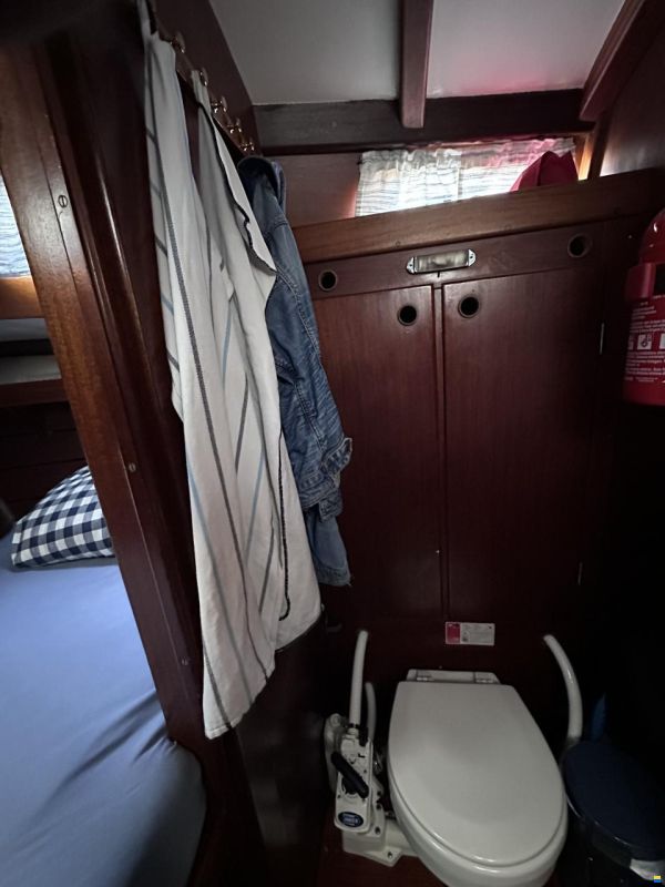 Hallberg-Rassy Mistral 33