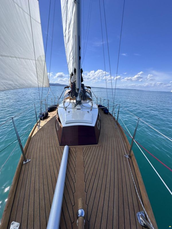 Hallberg-Rassy Mistral 33
