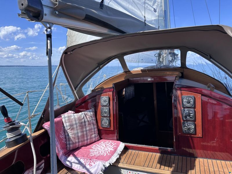 Hallberg-Rassy Mistral 33