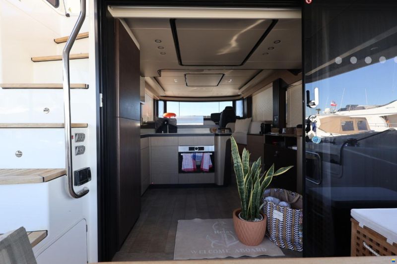 Absolute Navetta 52