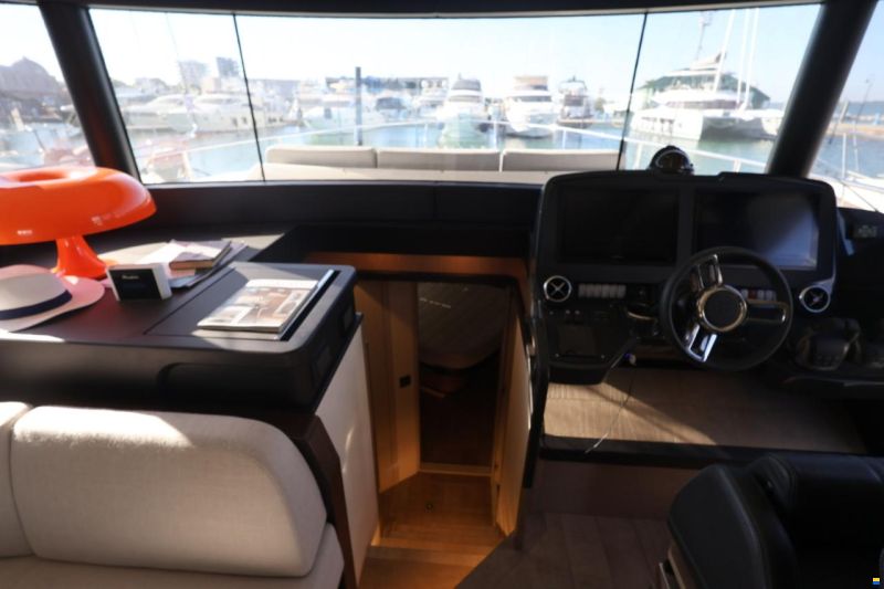 Absolute Navetta 52