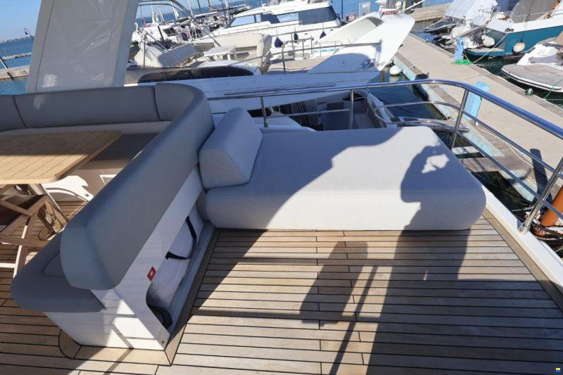 Absolute Navetta 52