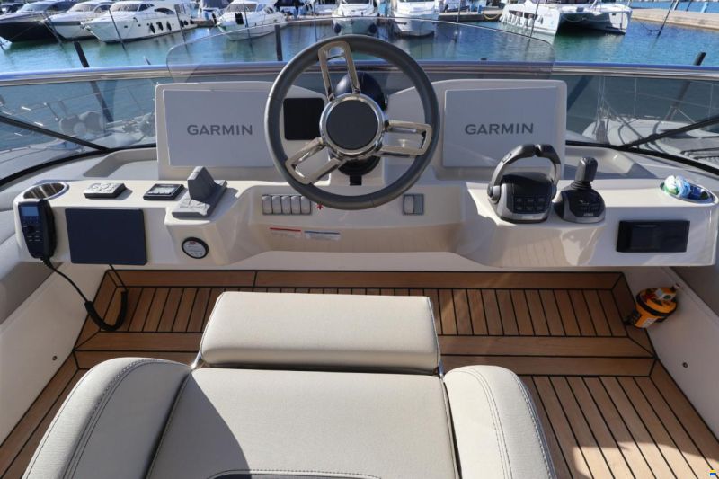Absolute Navetta 52