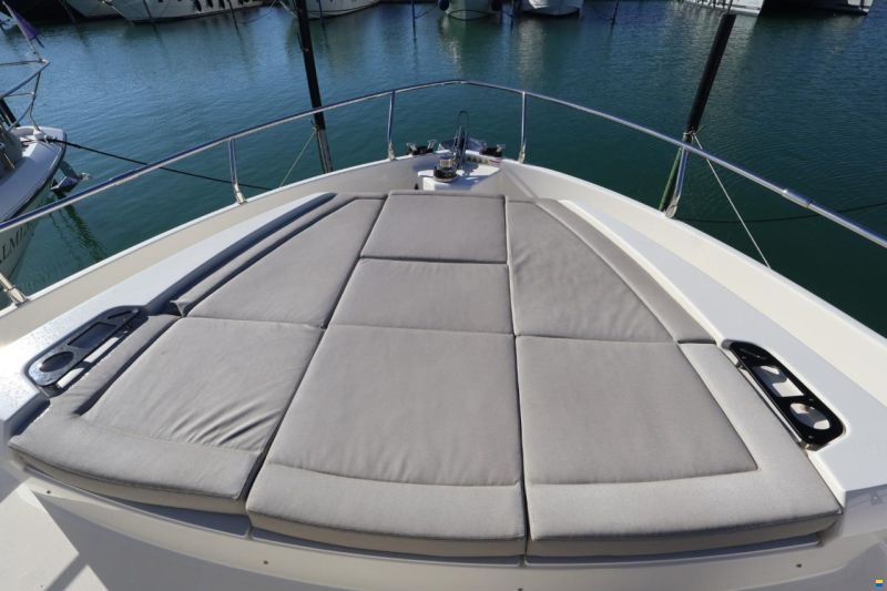 Absolute Navetta 52