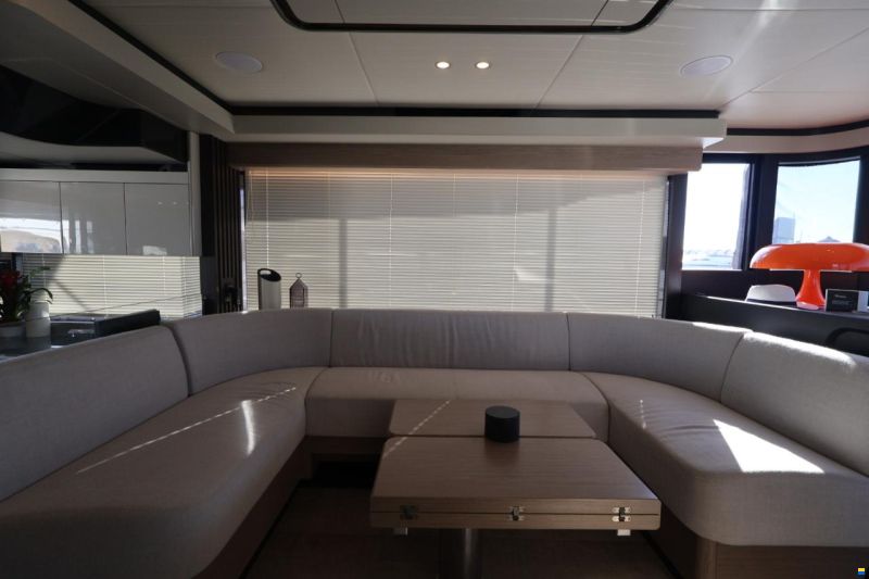 Absolute Navetta 52