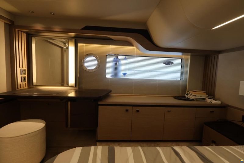 Absolute Navetta 52