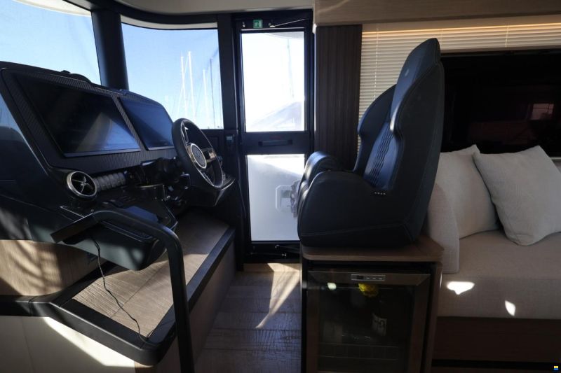 Absolute Navetta 52