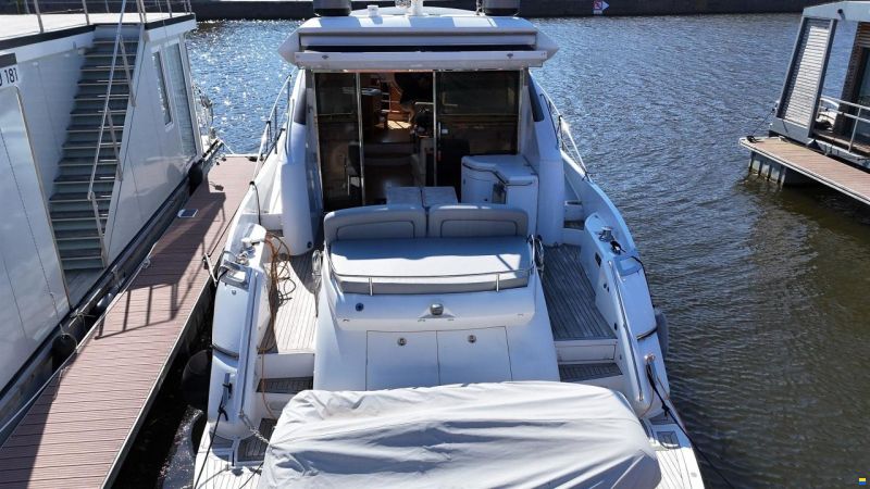 Sunseeker Predator 52