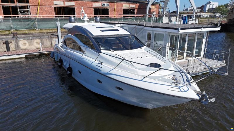 Sunseeker Predator 52