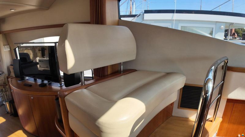 Sunseeker Predator 52