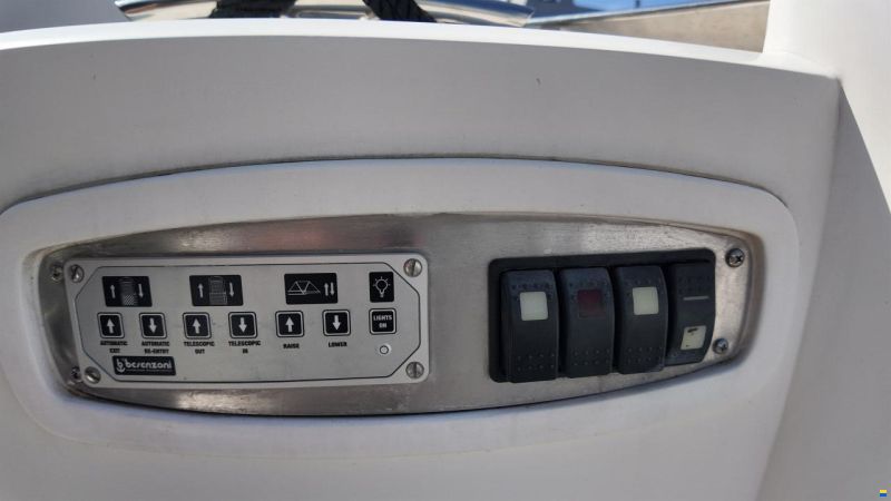 Sunseeker Predator 52
