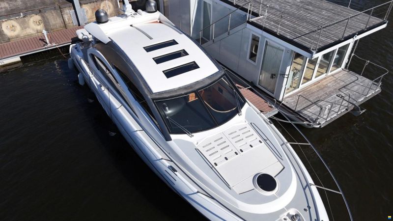 Sunseeker Predator 52