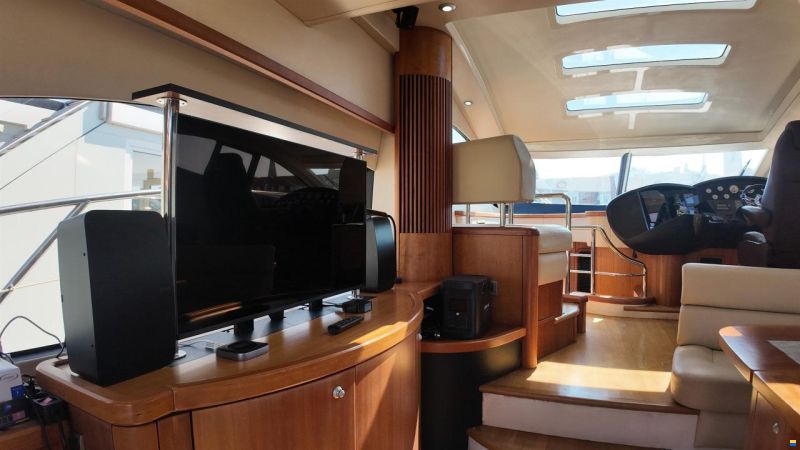Sunseeker Predator 52
