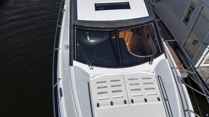 Sunseeker Predator 52
