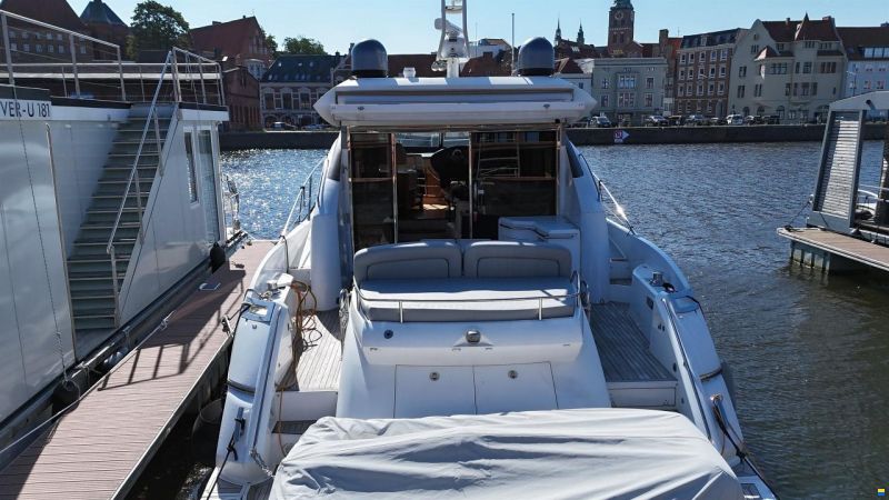 Sunseeker Predator 52