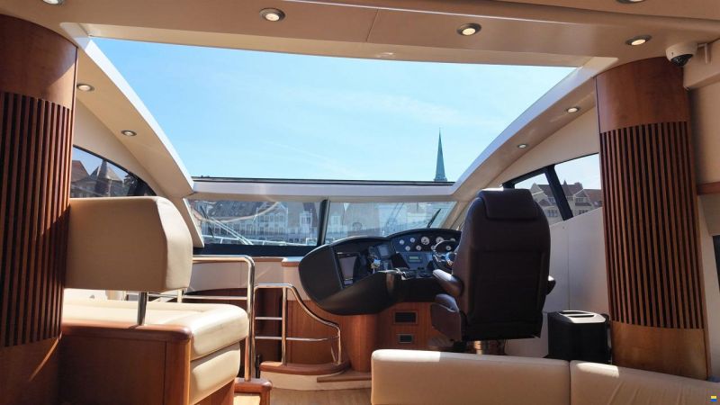 Sunseeker Predator 52