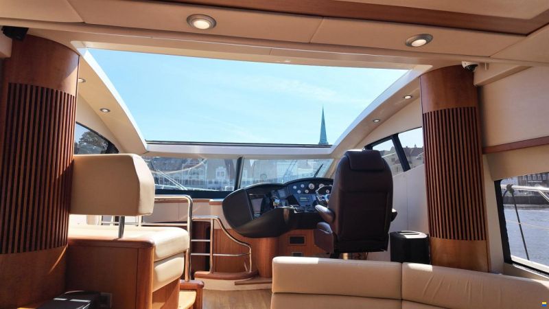 Sunseeker Predator 52