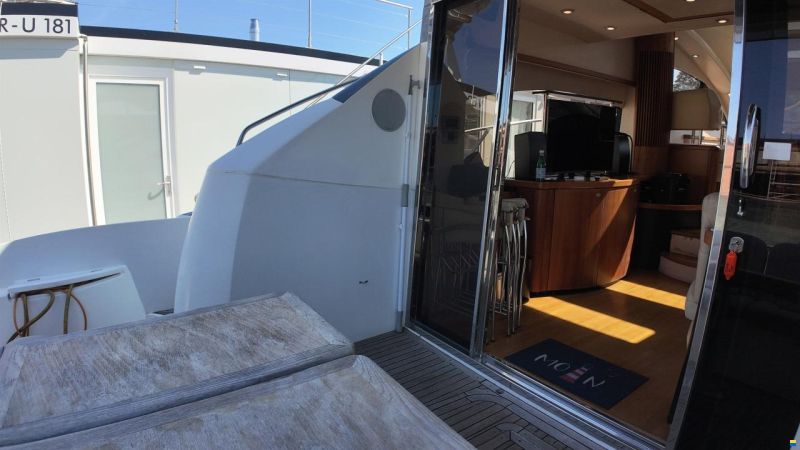 Sunseeker Predator 52