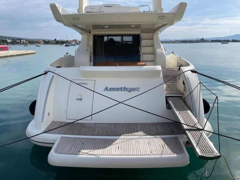 Azimut 68E