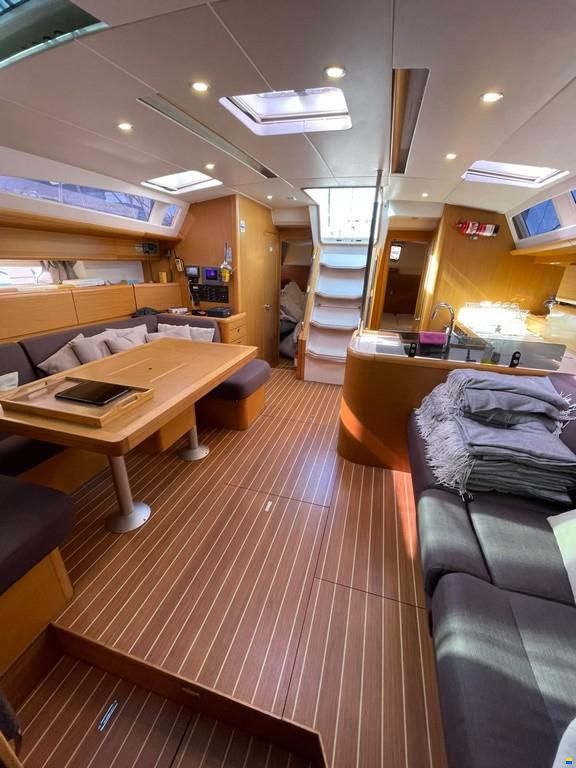 Jeanneau 53