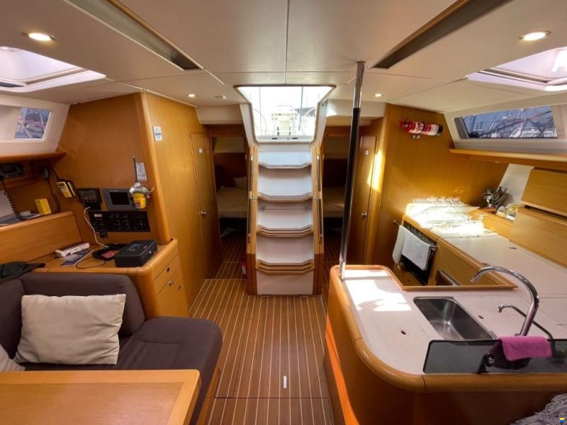 Jeanneau 53