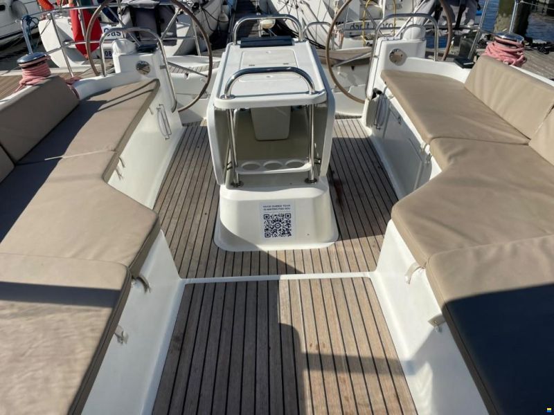 Jeanneau 53