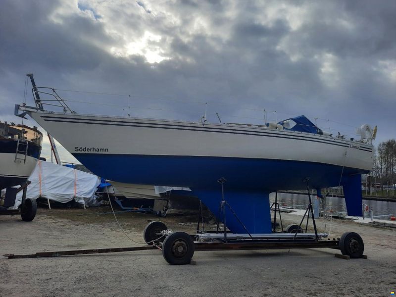 Sweden Yachts 38