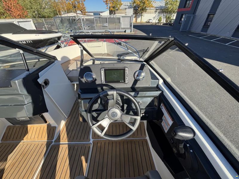 Quicksilver Activ 605 Bowrider