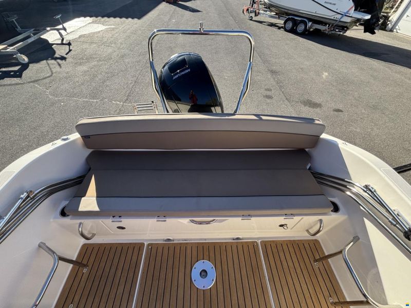 Quicksilver Activ 605 Bowrider