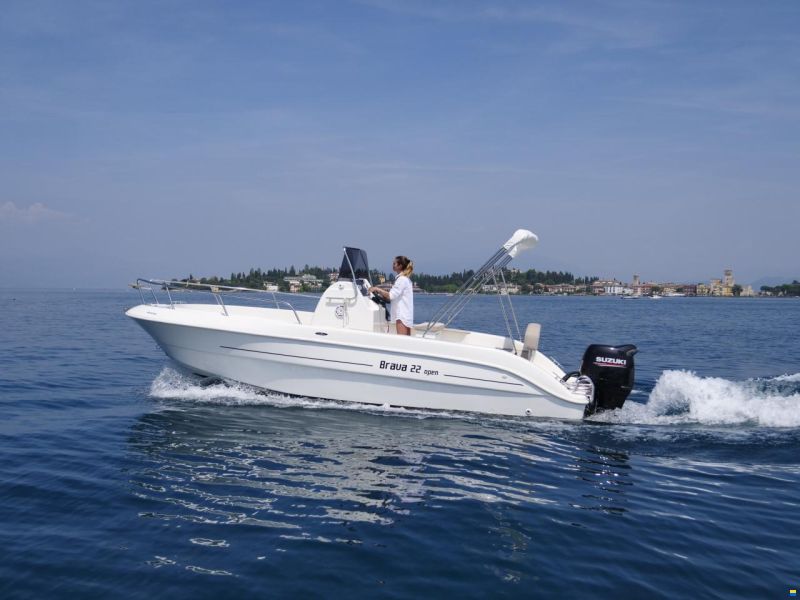 Mingolla Brava 22 Open