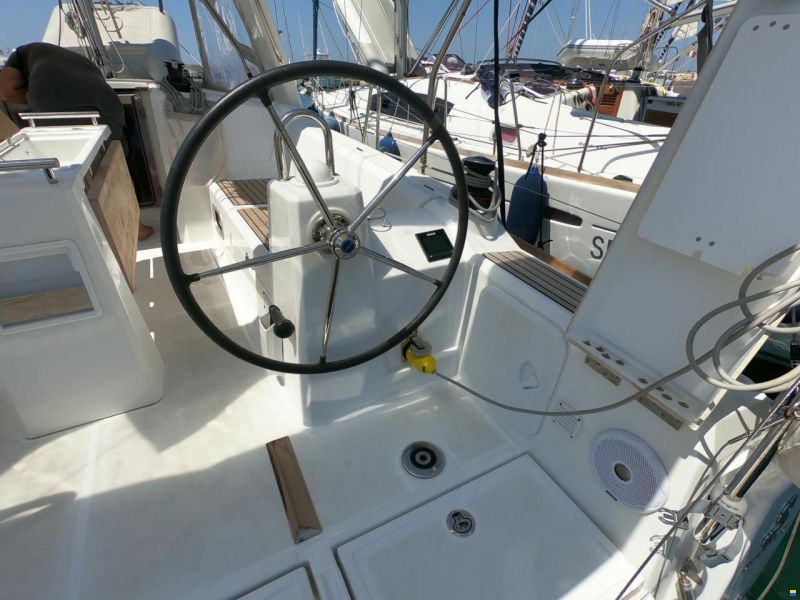 Beneteau OCEANIS 35.1