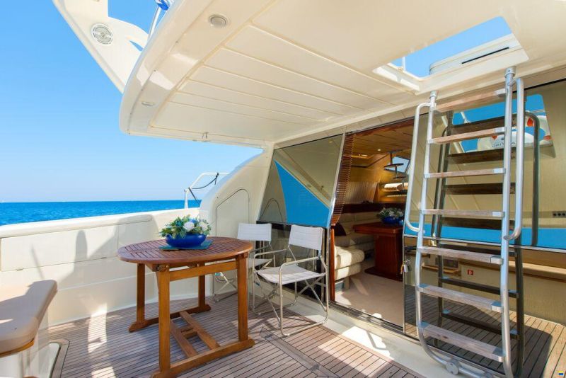 Ferretti 55