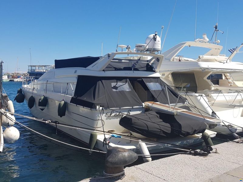 Ferretti 55