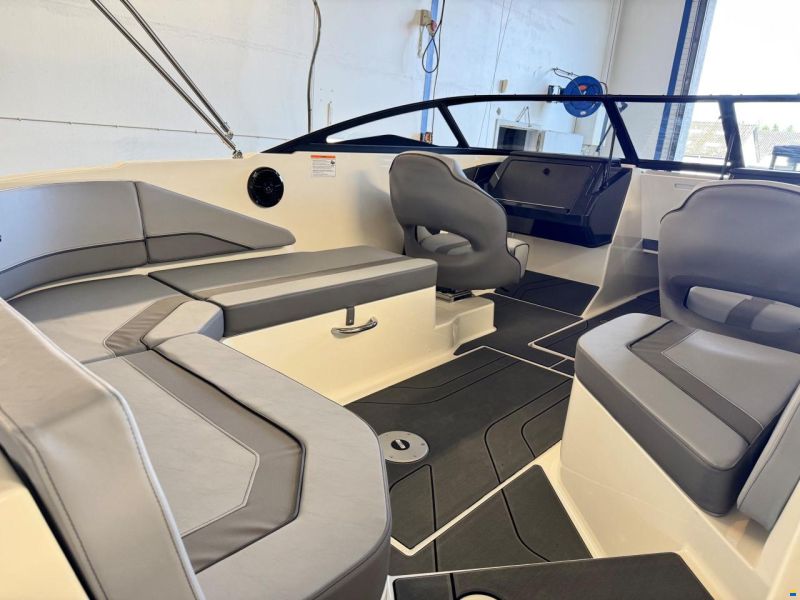 Bayliner V20 OB Bowrider med 150 hk Merc