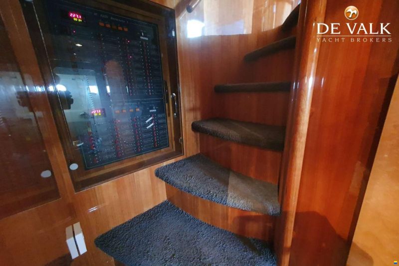 Elegance 72