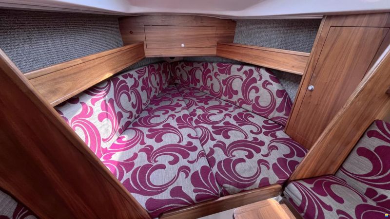 Hak Yacht Club / Phobos 25