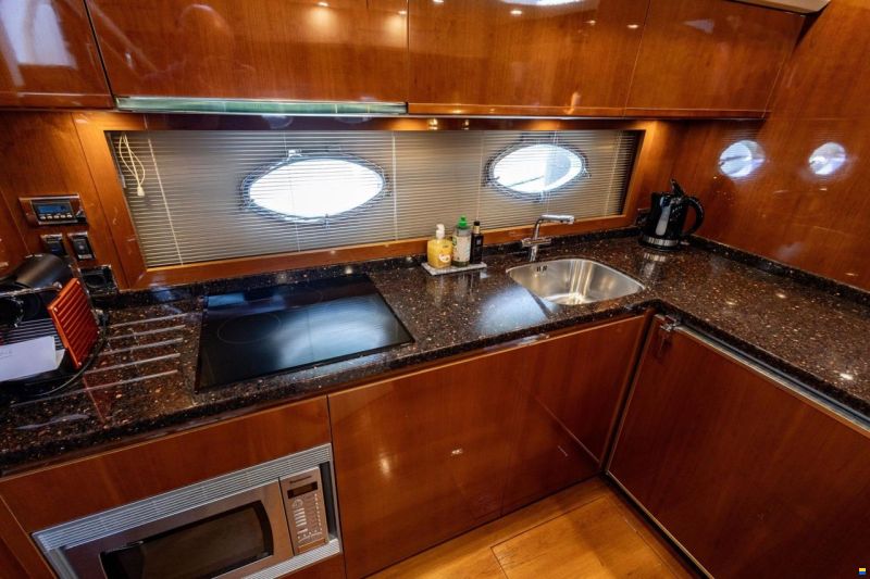 Princess V53