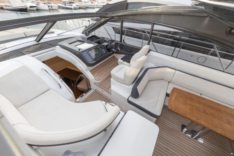 Princess V48 Open