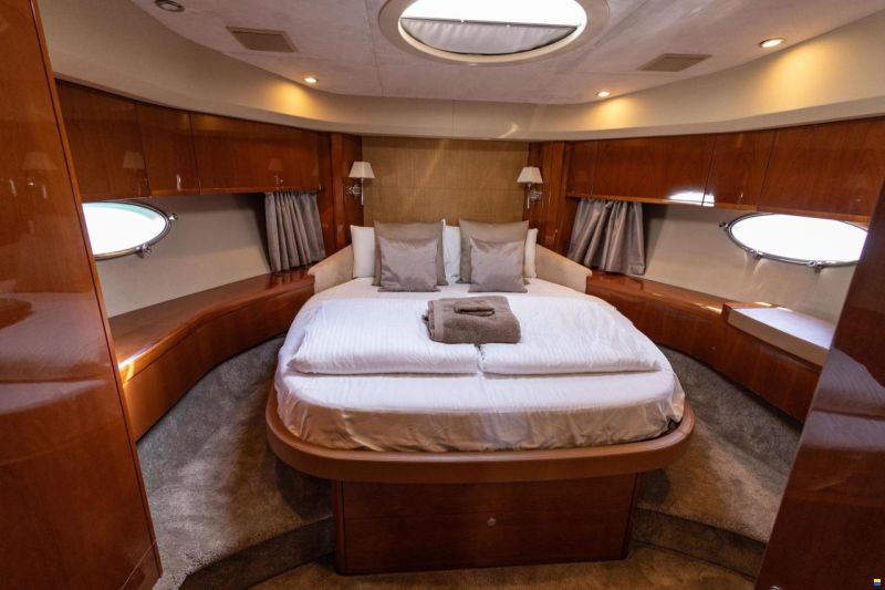 Princess V65