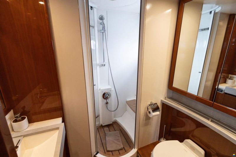 Princess V65