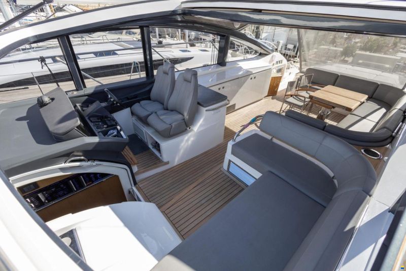 Princess V58 Open