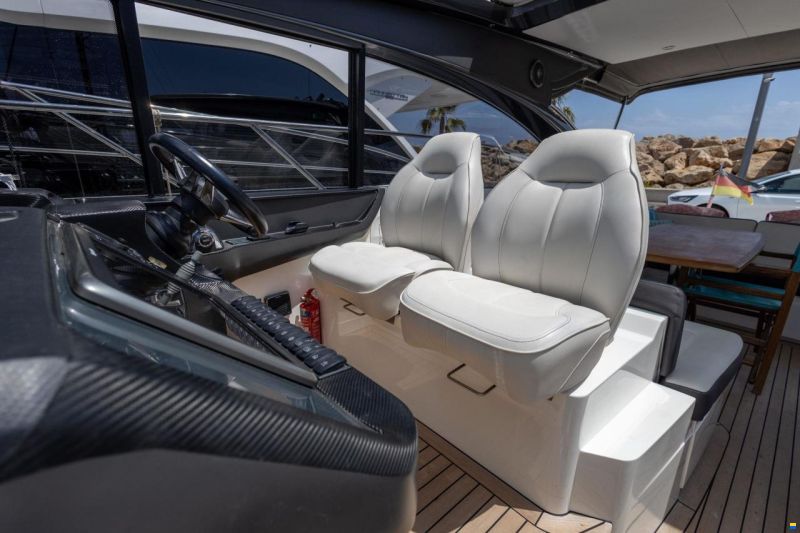 Princess V48 Open