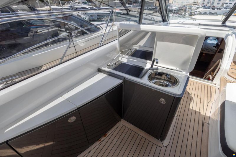 Princess V48 Open