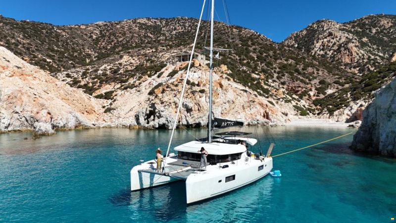 Lagoon 42