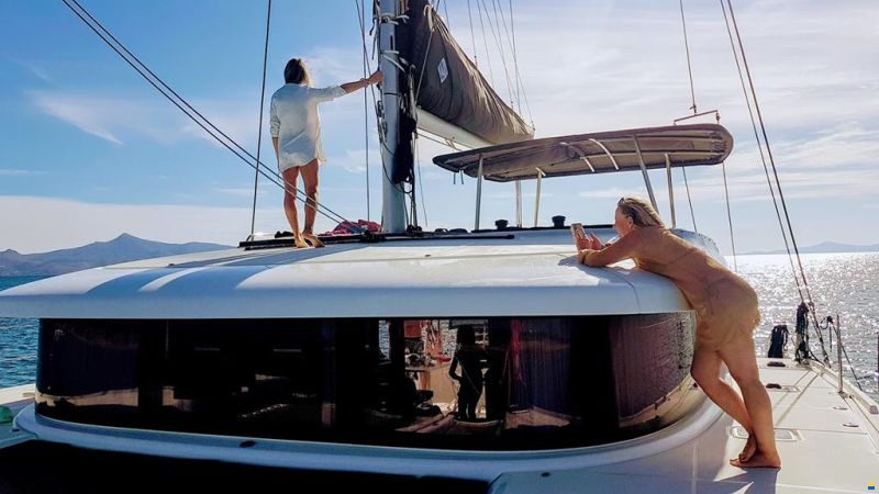 Lagoon 42