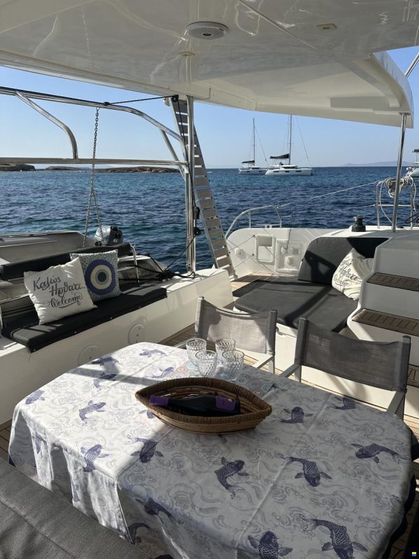 Lagoon 42