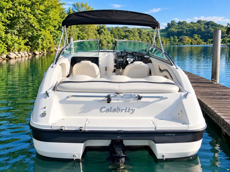 Celebrity 220 CC