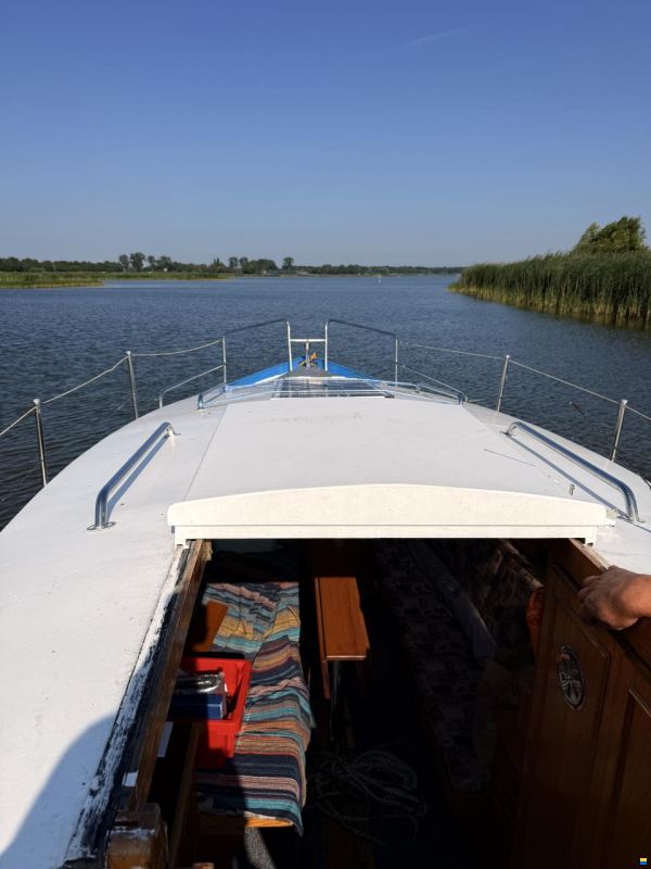 Stahlverdränger – Kanalboot